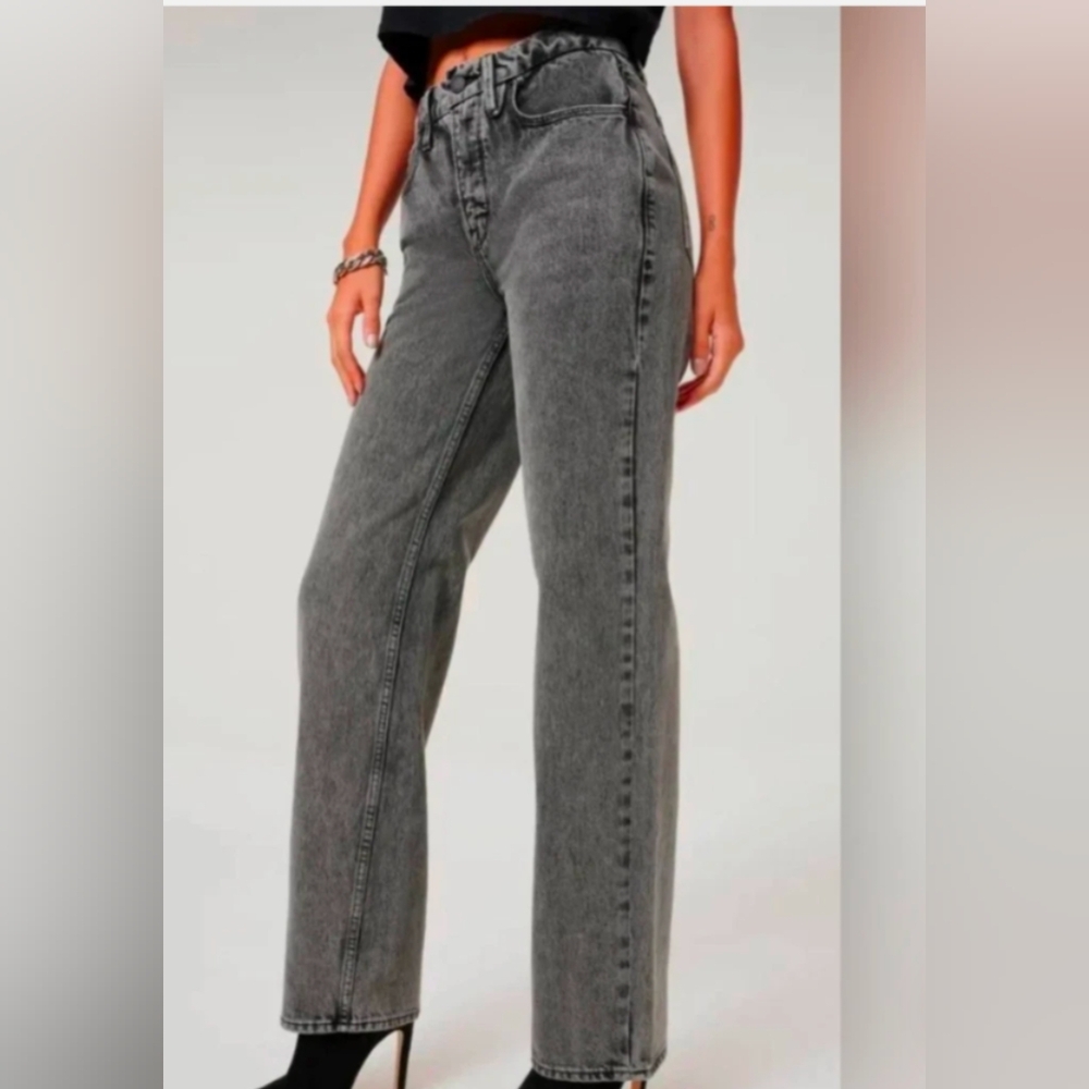 Good American Charcoal Straight Leg Jeans